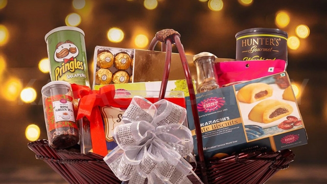 Unwrap Joy: The Ultimate Guide to Festive Hampers and Gift Sets